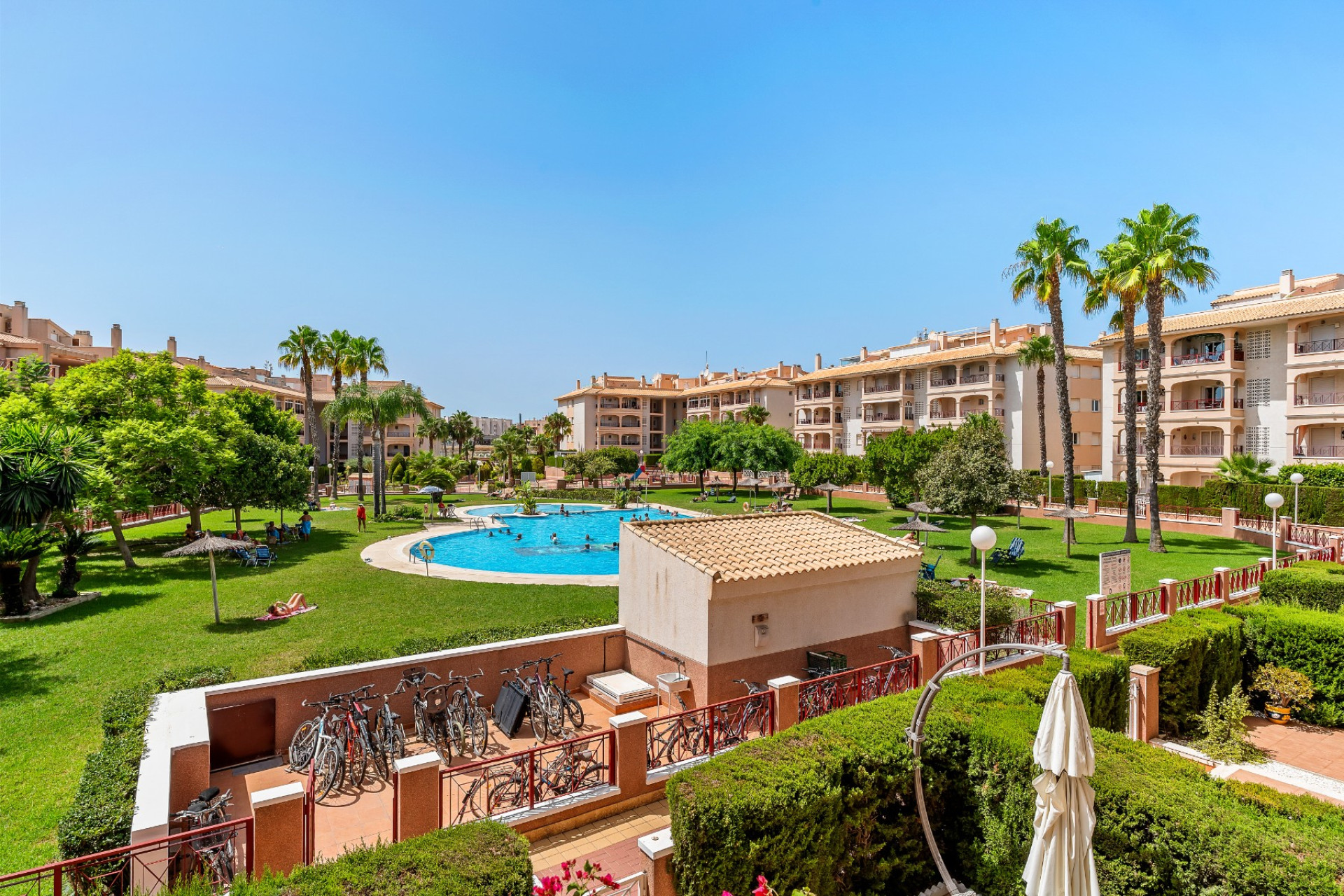 Resale - Apartments - Orihuela Costa - Playa Flamenca