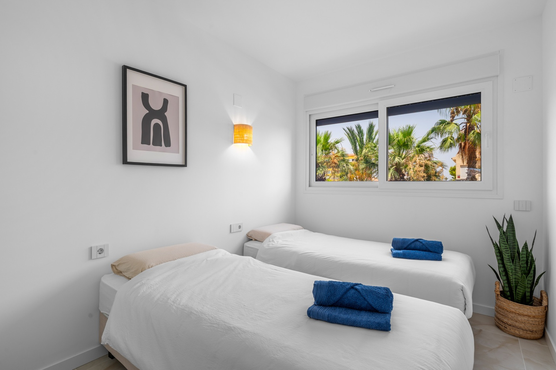 Resale - Apartments - Orihuela Costa - Punta Prima