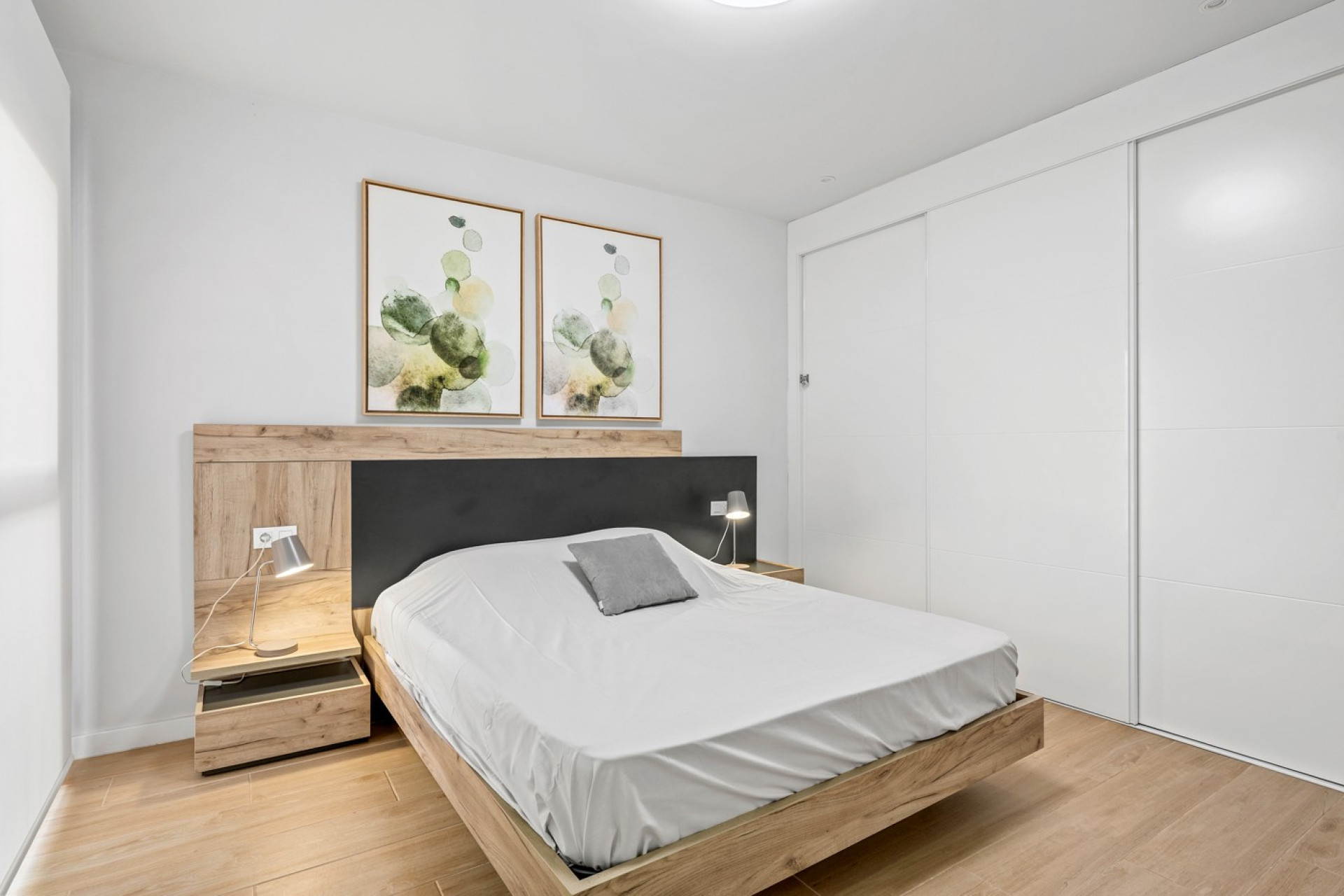 Resale - Apartments - Orihuela Costa - Villamartín