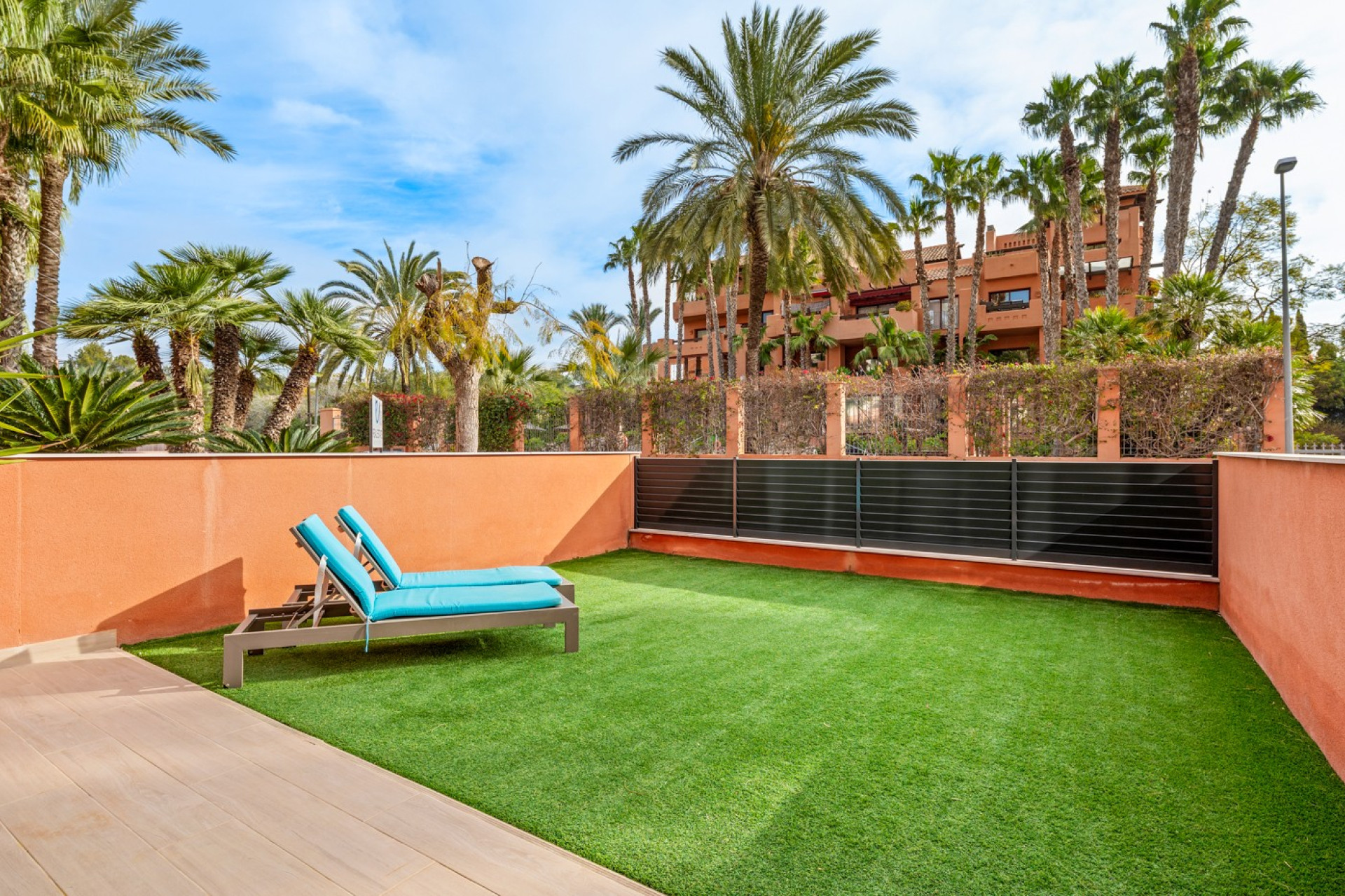 Resale - Apartments - Orihuela Costa - Villamartín