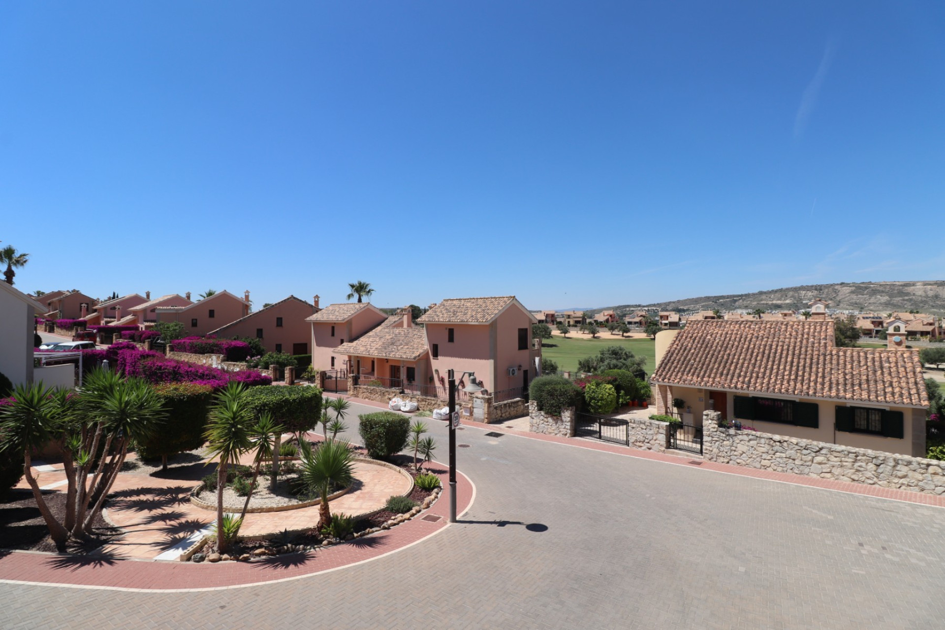 Resale - Bungalow - Groundfloor - Algorfa - La Finca Golf Resort