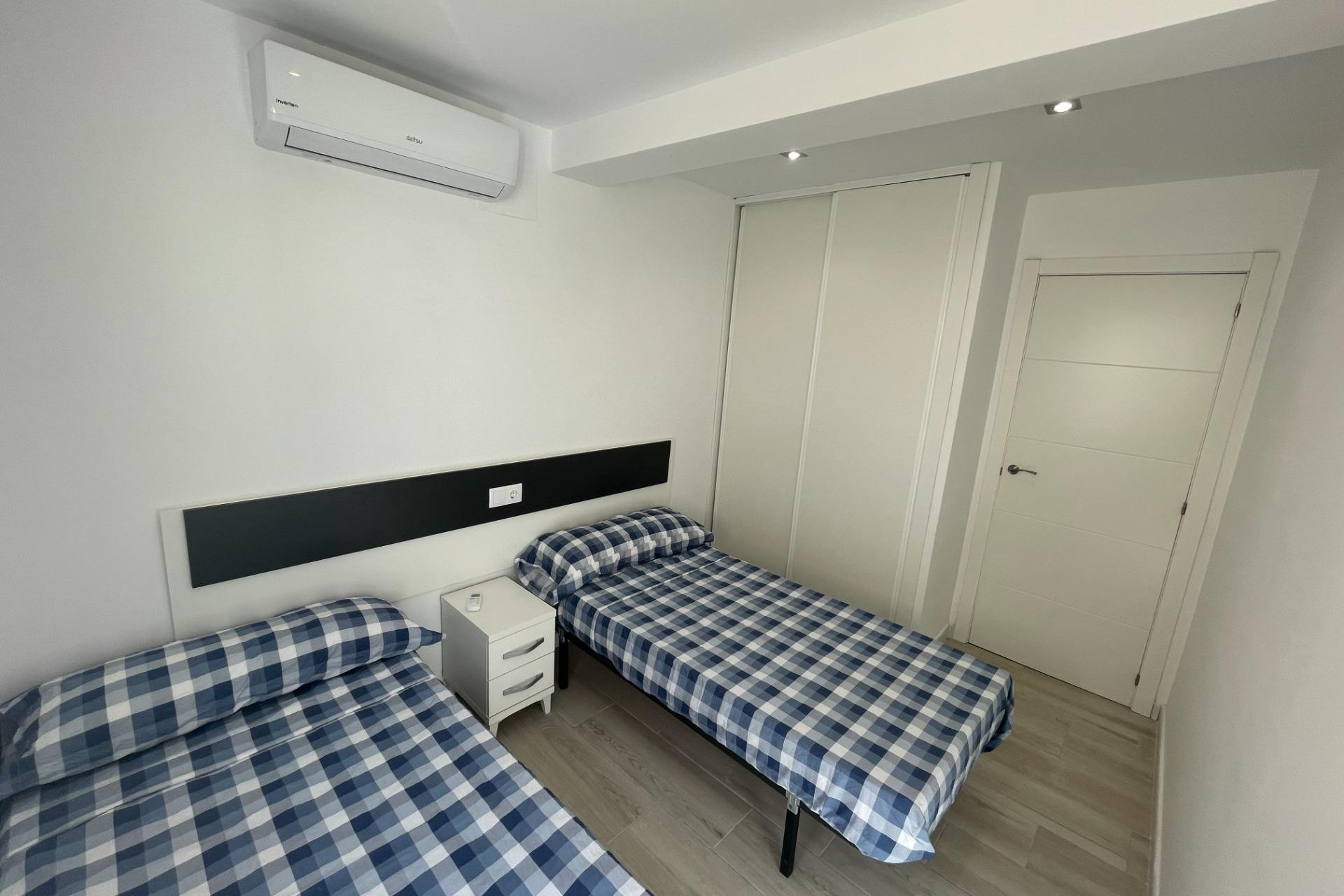 Resale - Bungalow - Groundfloor - Cabo Roig