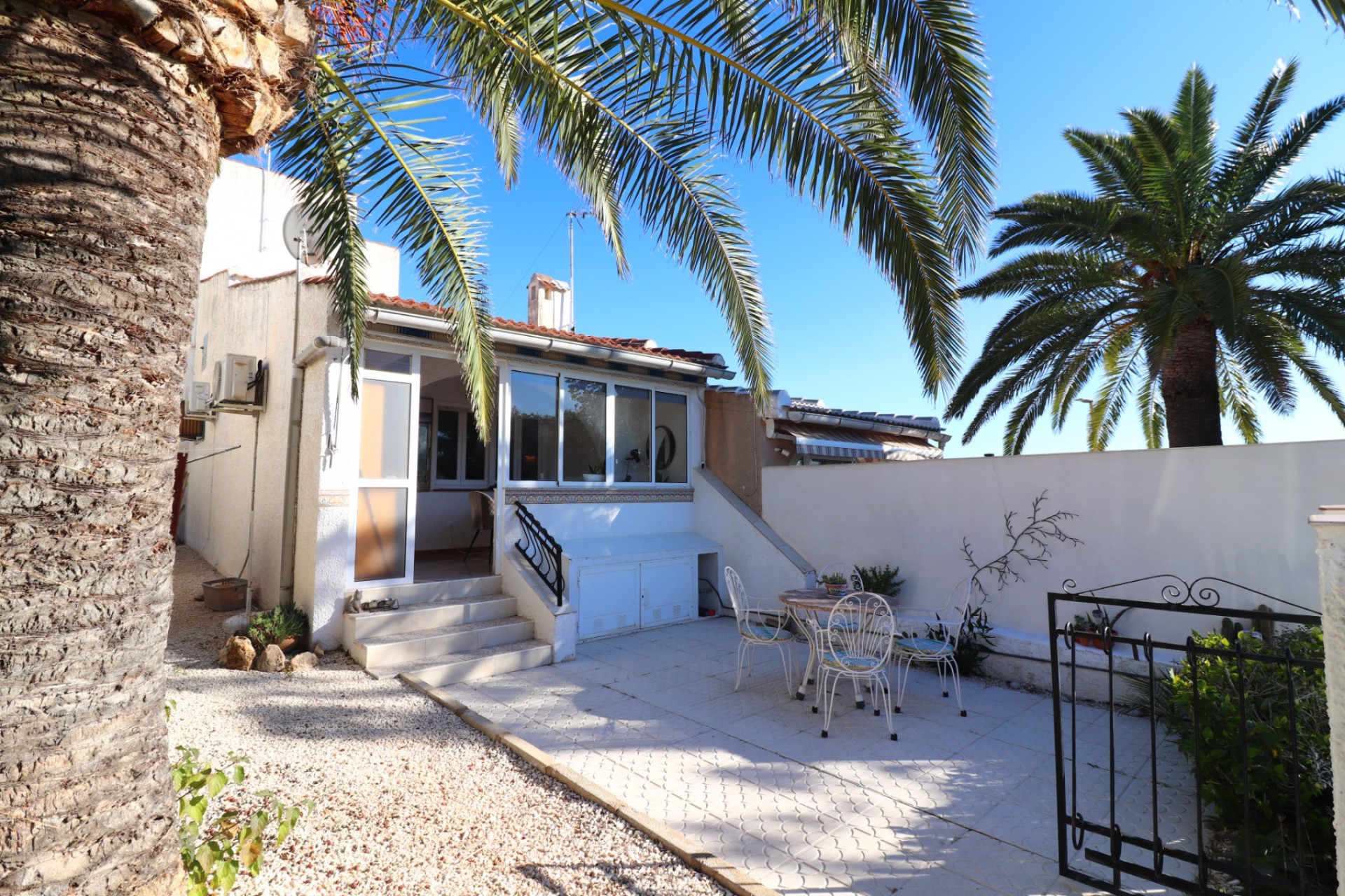 Resale - Bungalow - Groundfloor - Ciudad Quesada - Altos de Quesada