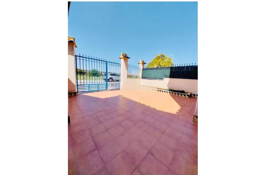 Resale - Bungalow - Groundfloor - Guardamar del Segura - El Eden