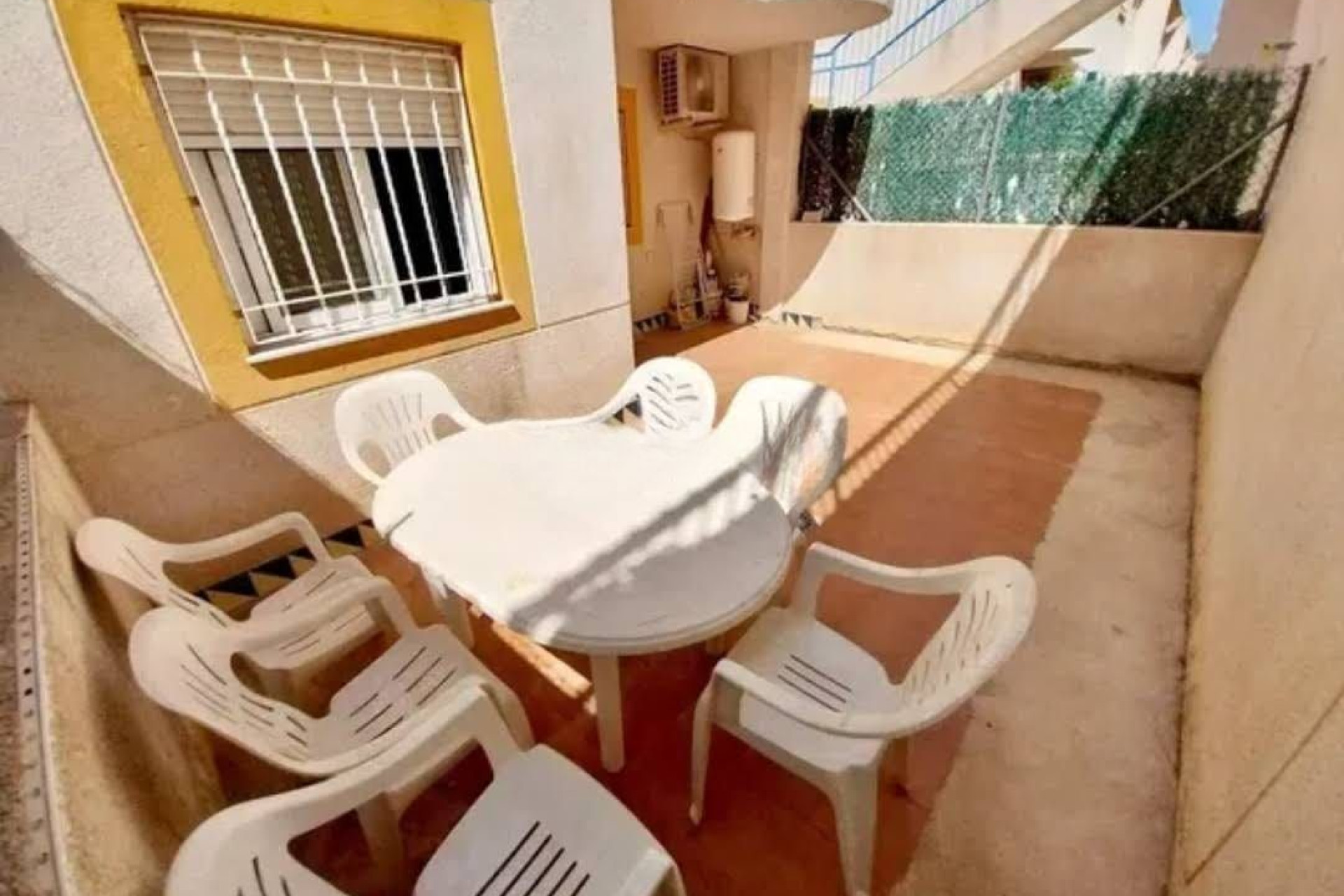 Resale - Bungalow - Groundfloor - Guardamar del Segura - El Eden