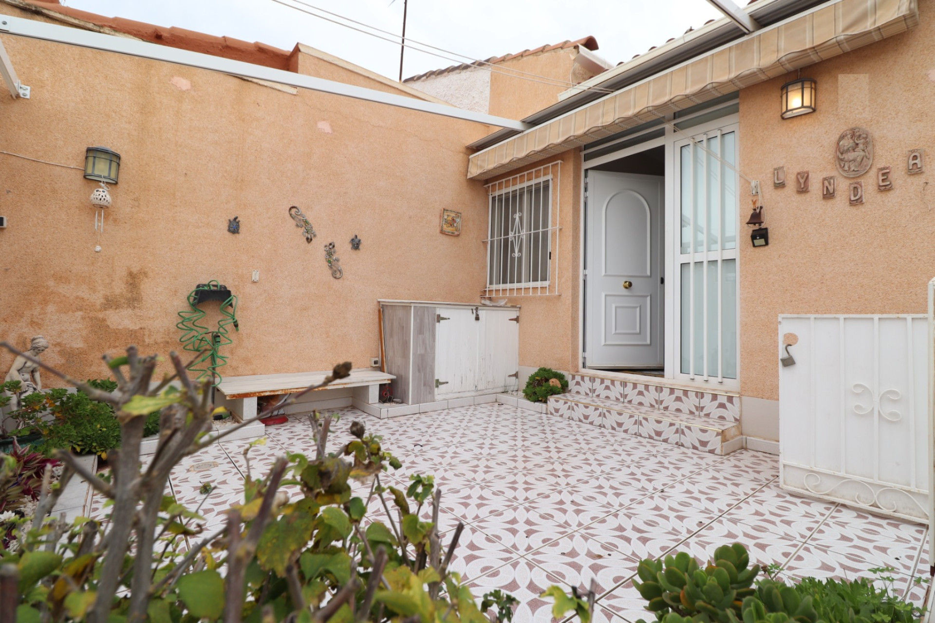 Resale - Bungalow - Groundfloor - Guardamar del Segura - El Moncayo