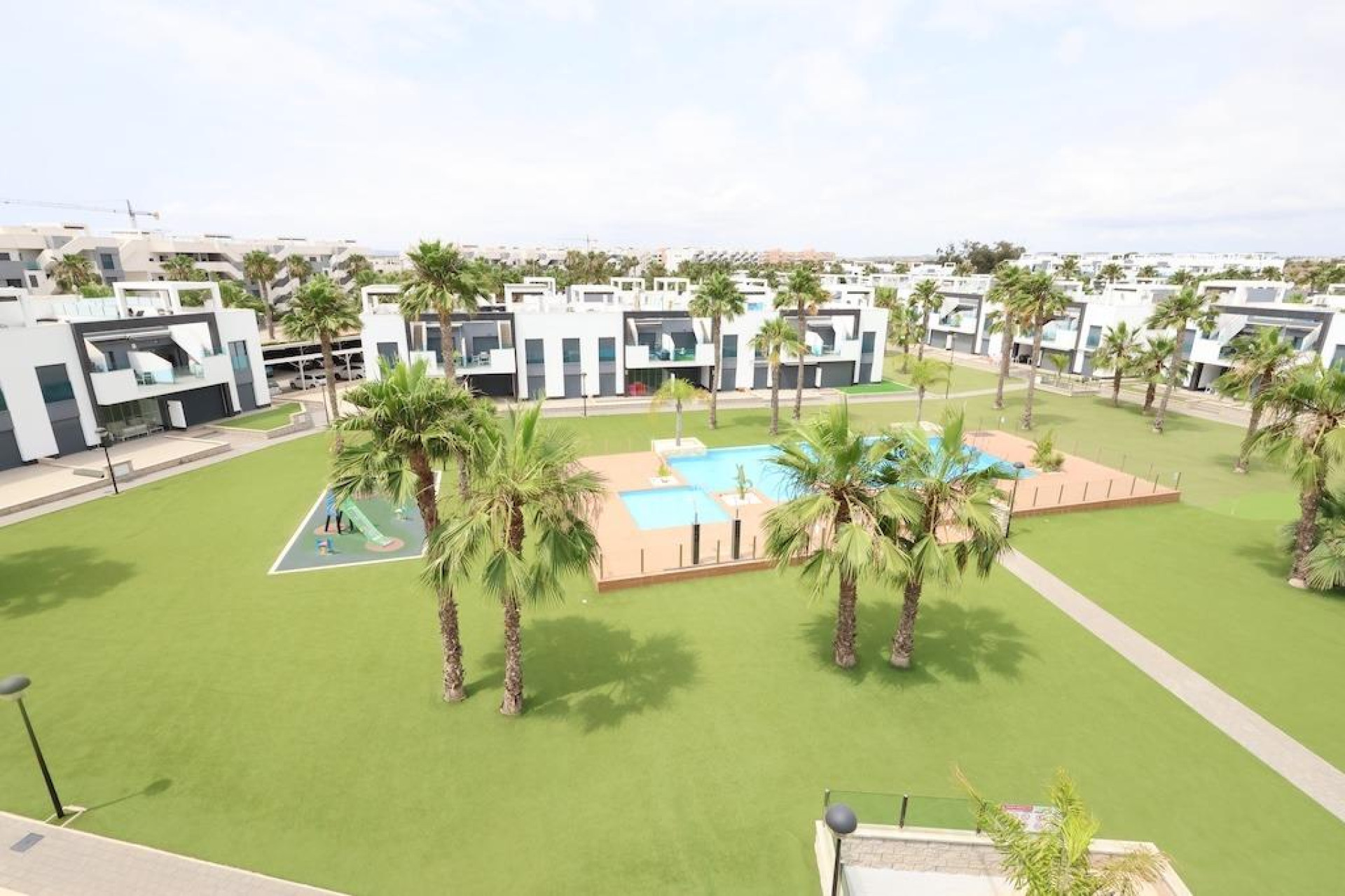 Resale - Bungalow - Groundfloor - Guardamar del Segura - EL RASO