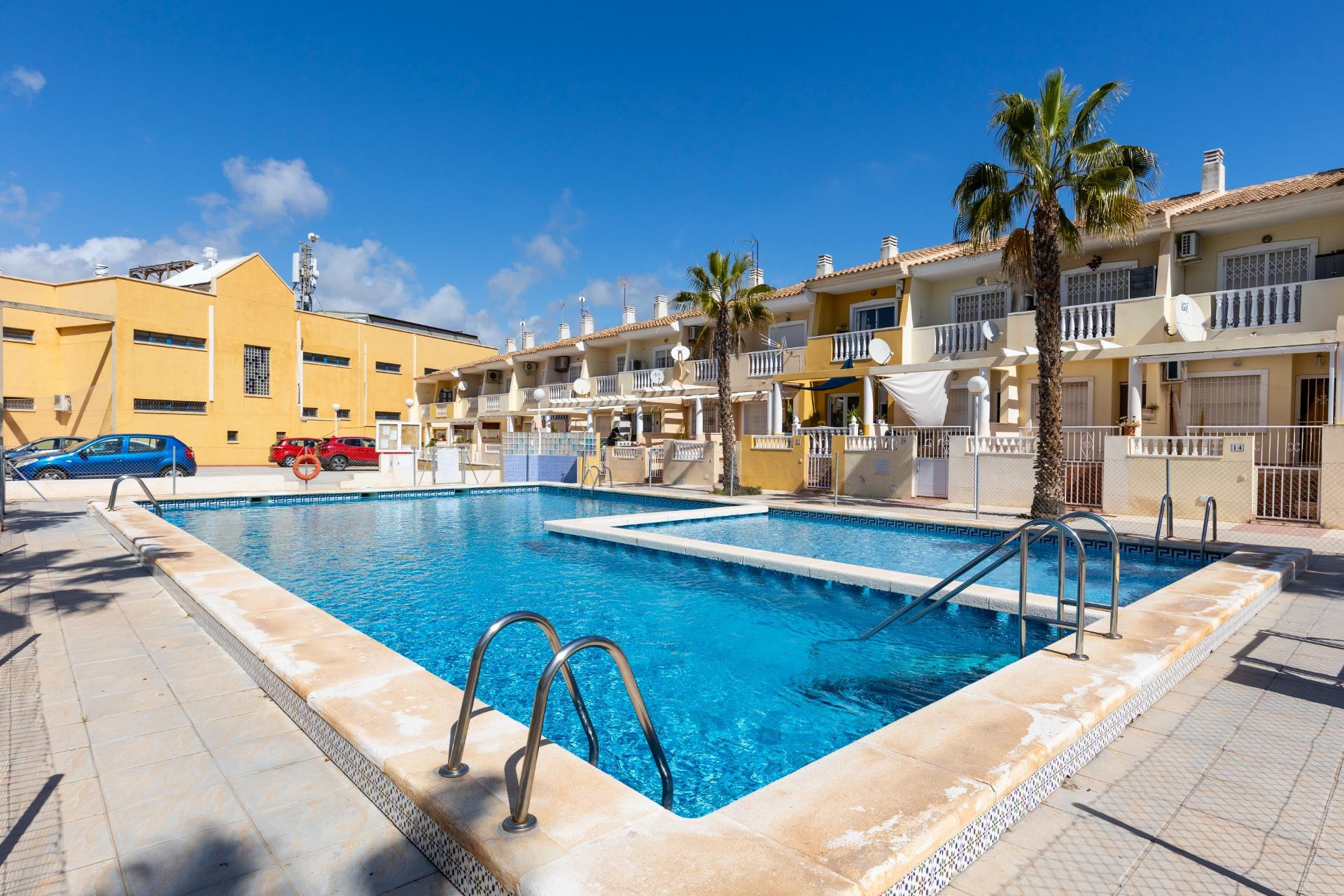 Resale - Bungalow - Groundfloor - Guardamar del Segura - Urbanizaciones