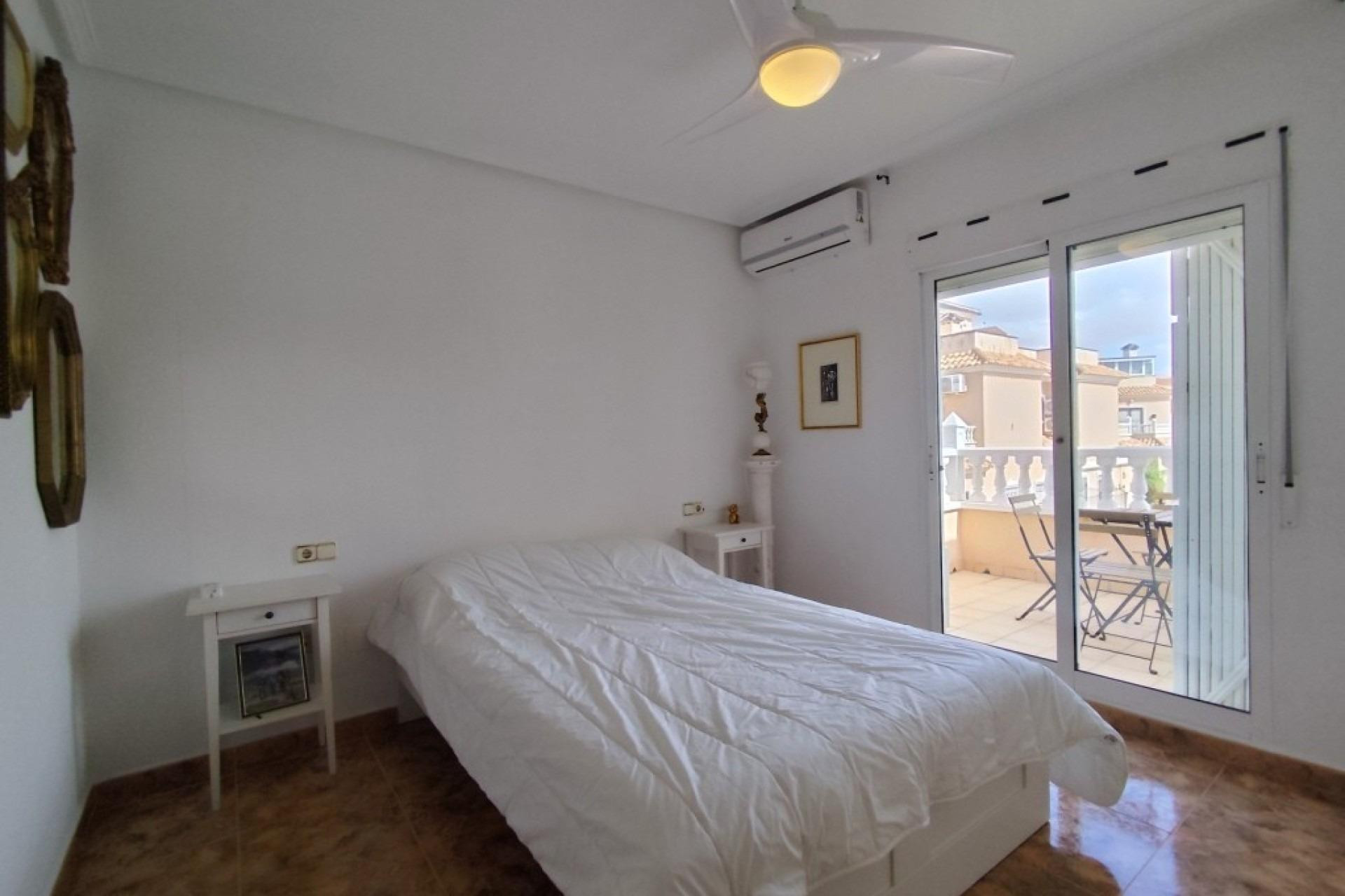 Resale - Bungalow - Groundfloor - Orihuela Costa - Campoamor