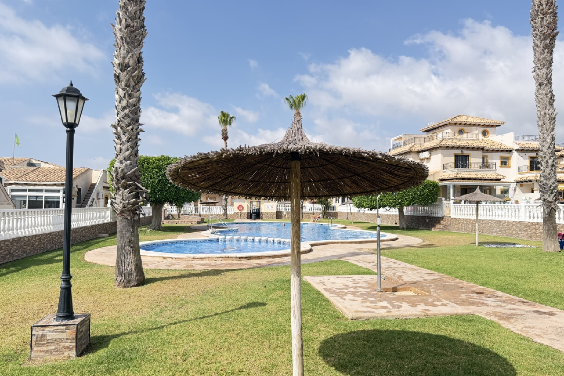 Resale - Bungalow - Groundfloor - Orihuela Costa - La Zenia