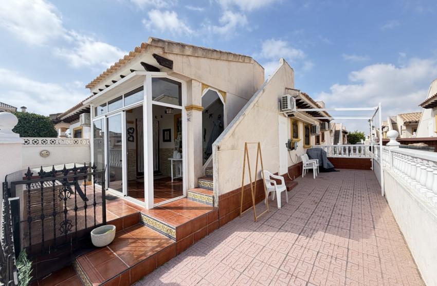Resale - Bungalow - Groundfloor - Orihuela Costa - La Zenia