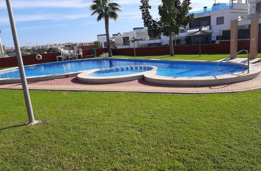 Resale - Bungalow - Groundfloor - Orihuela Costa - PAU 26