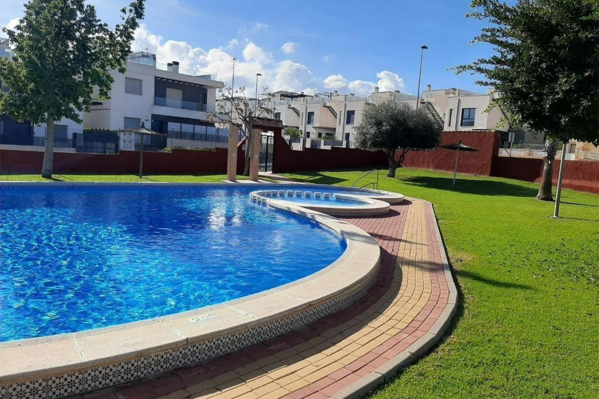 Resale - Bungalow - Groundfloor - Orihuela Costa - PAU 26