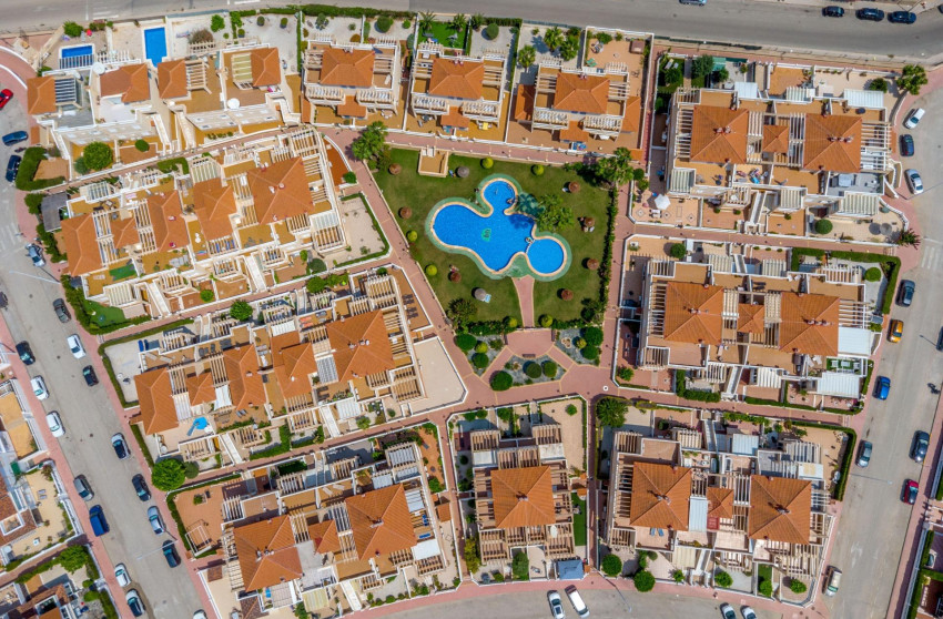 Resale - Bungalow - Groundfloor - Orihuela Costa - Punta Prima