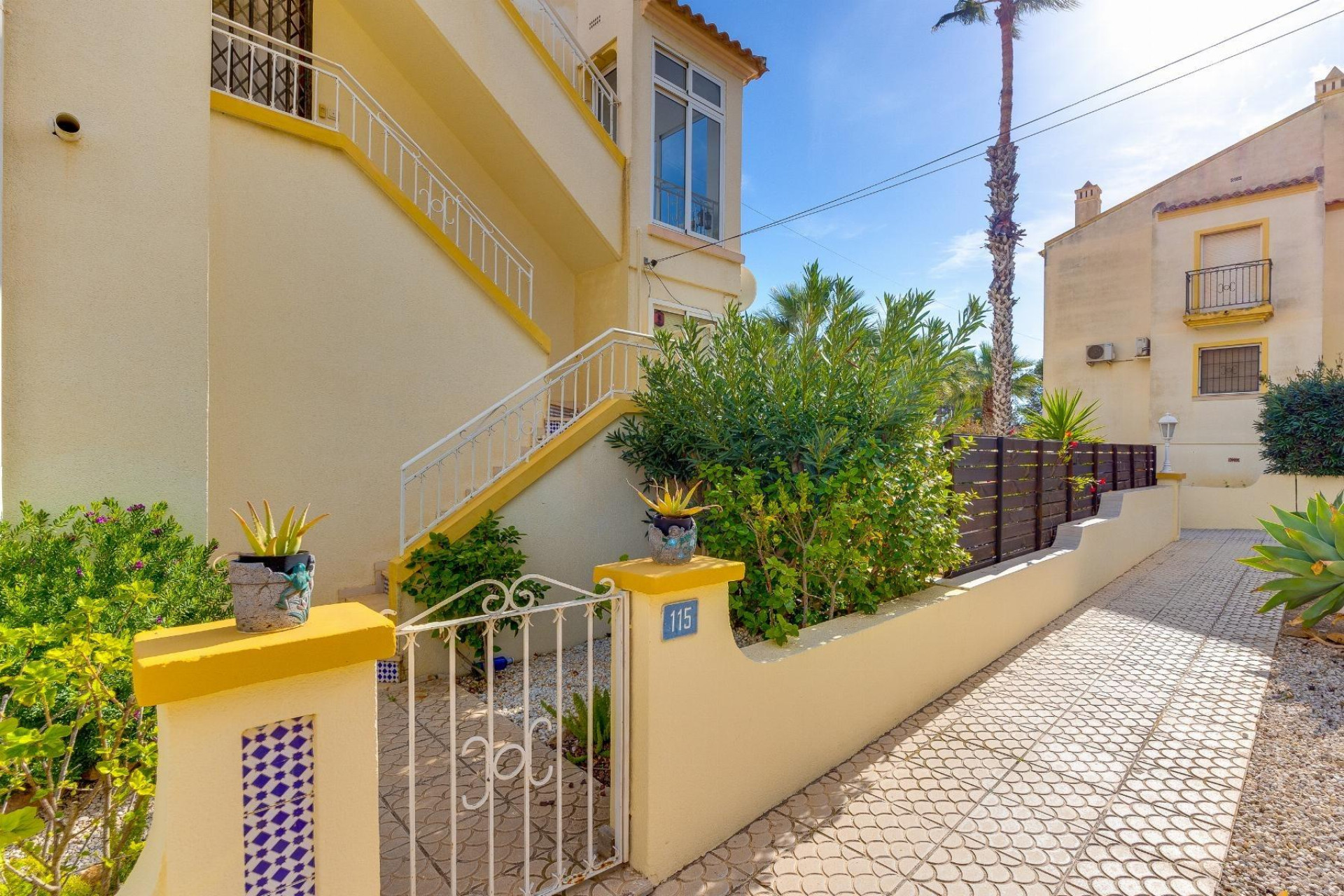 Resale - Bungalow - Groundfloor - Orihuela Costa - Villamartin