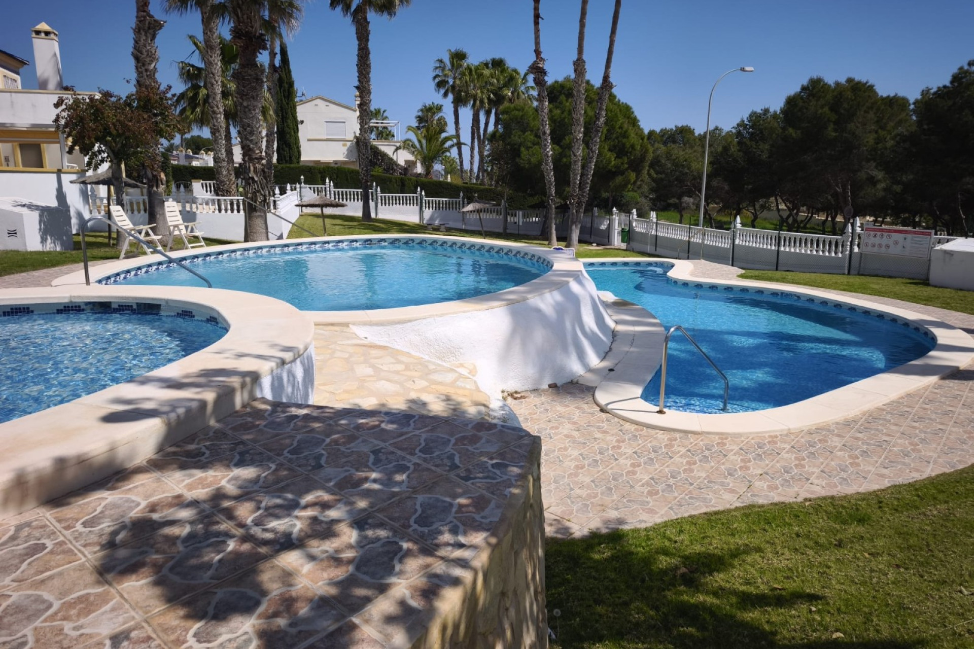 Resale - Bungalow - Groundfloor - Orihuela Costa - Villamartin