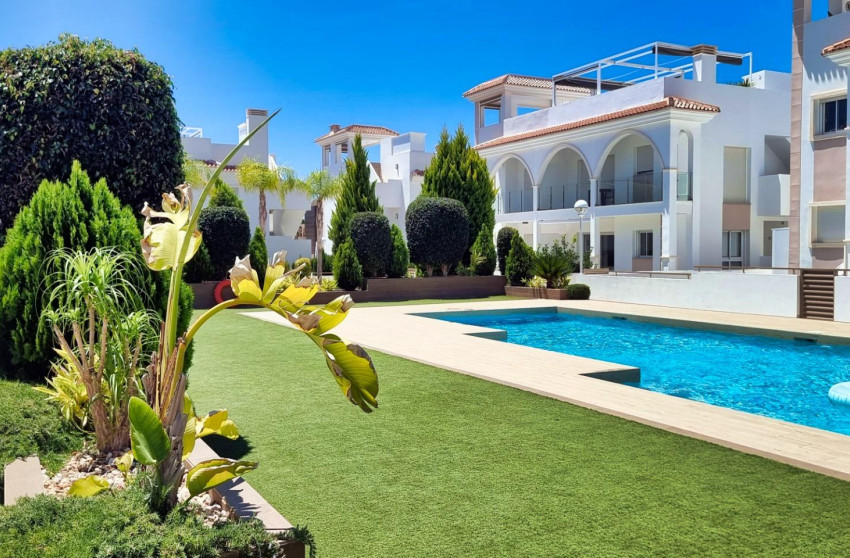Resale - Bungalow - Groundfloor - Rojales - Centro de la Ciudad Quesada