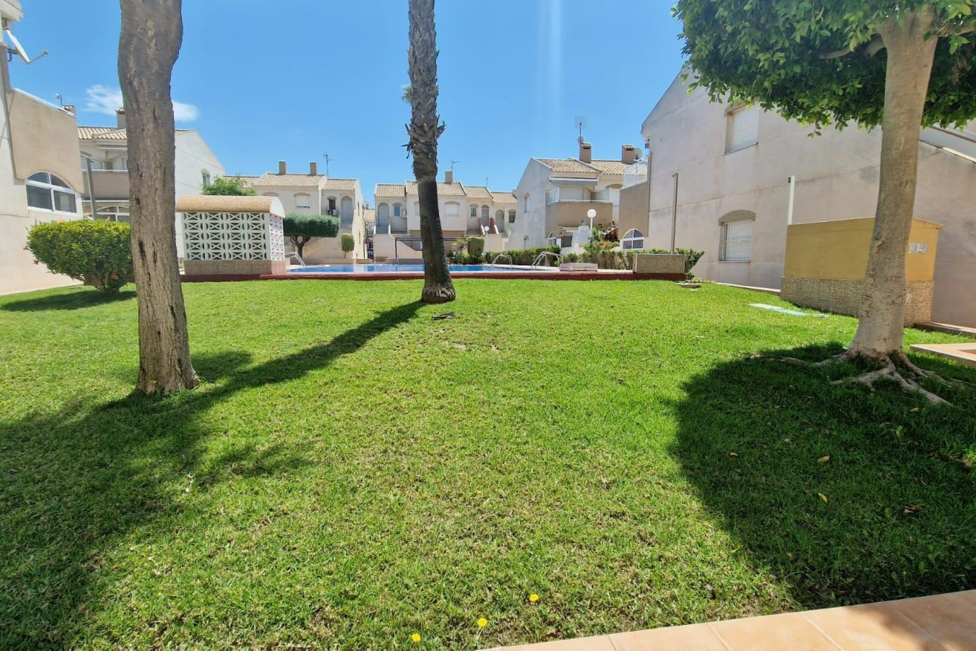 Resale - Bungalow - Groundfloor - Torrevieja - Aguas nuevas 1