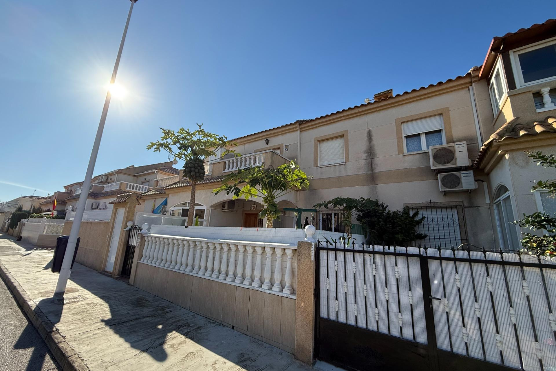 Resale - Bungalow - Groundfloor - Torrevieja - Aguas Nuevas
