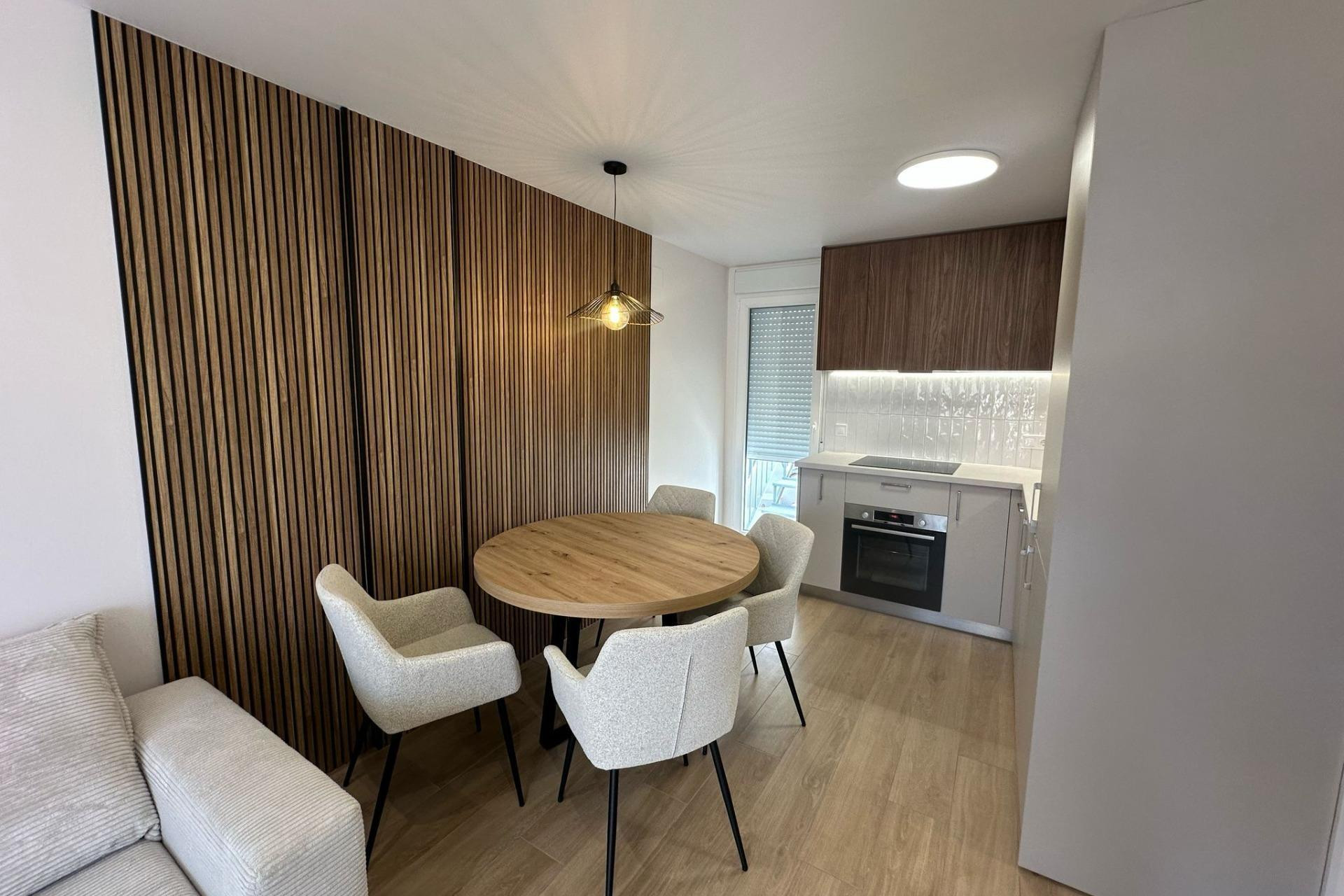 Resale - Bungalow - Groundfloor - Torrevieja - Centro