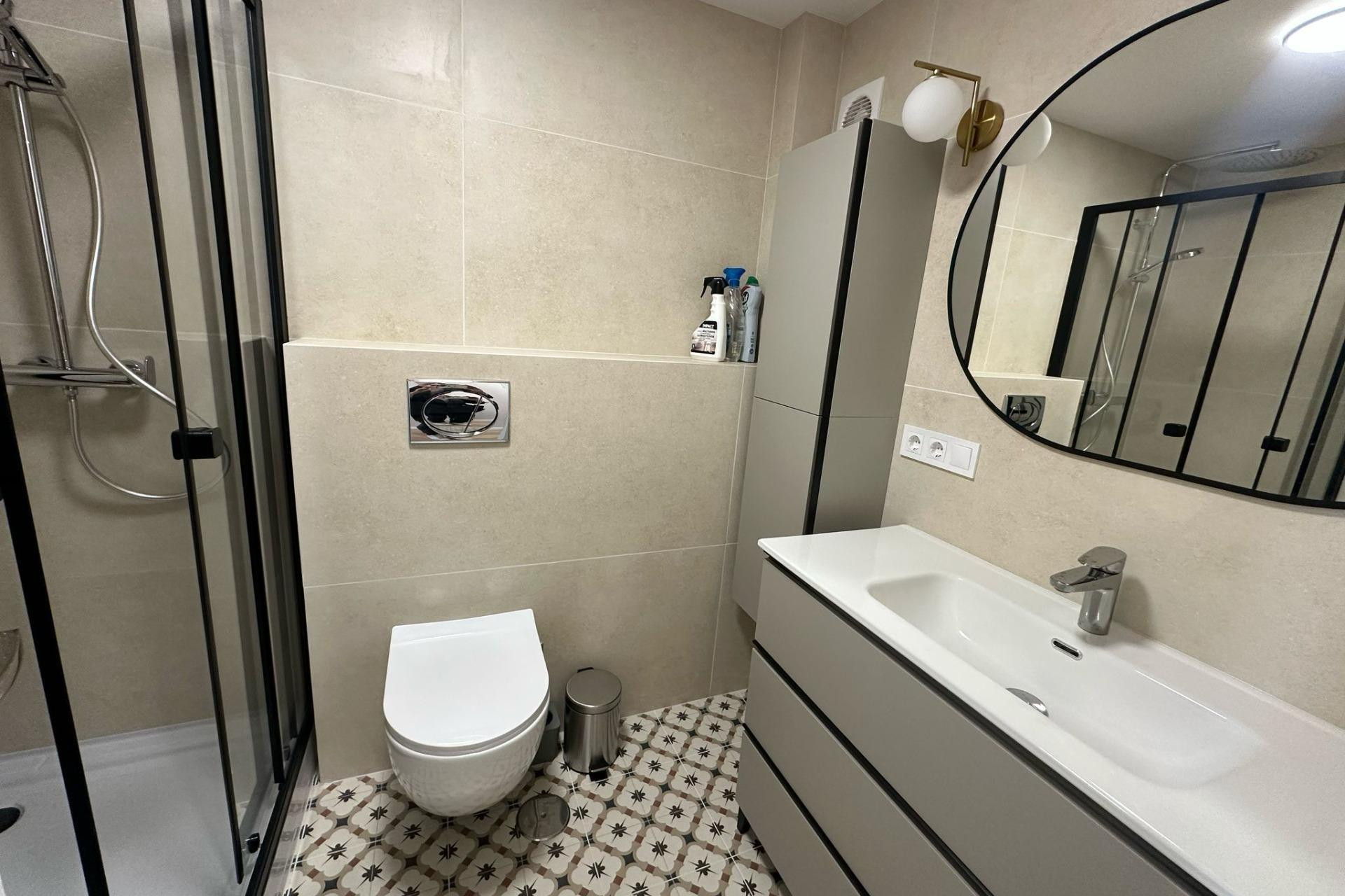 Resale - Bungalow - Groundfloor - Torrevieja - Centro