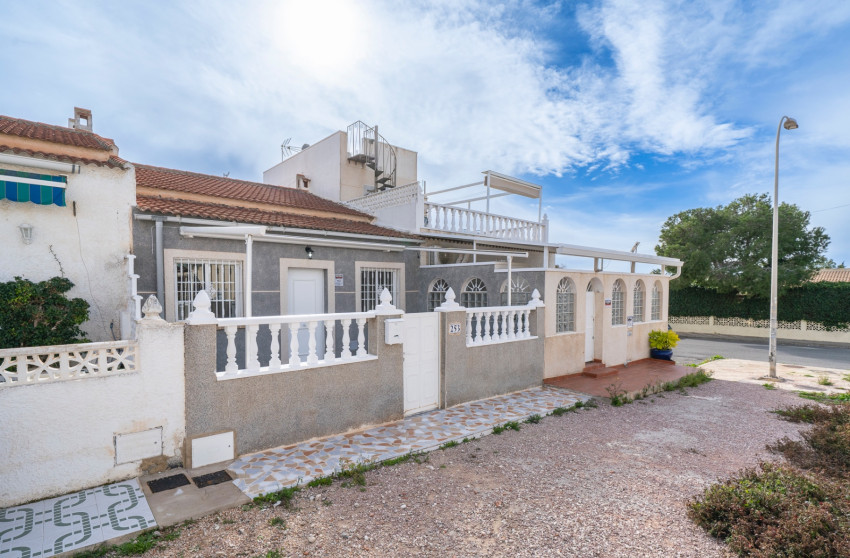 Resale - Bungalow - Groundfloor - Torrevieja - El Chaparral