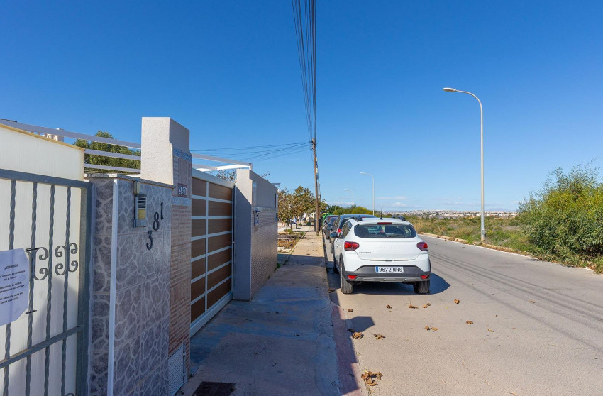 Resale - Bungalow - Groundfloor - Torrevieja - La Siesta - El Salado - Torreta