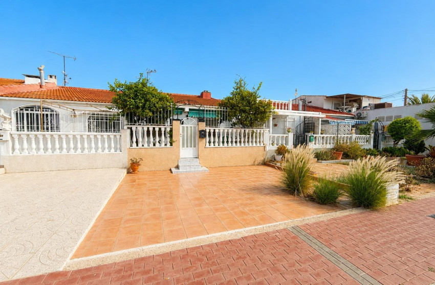 Resale - Bungalow - Groundfloor - Torrevieja - La Siesta - El Salado - Torreta