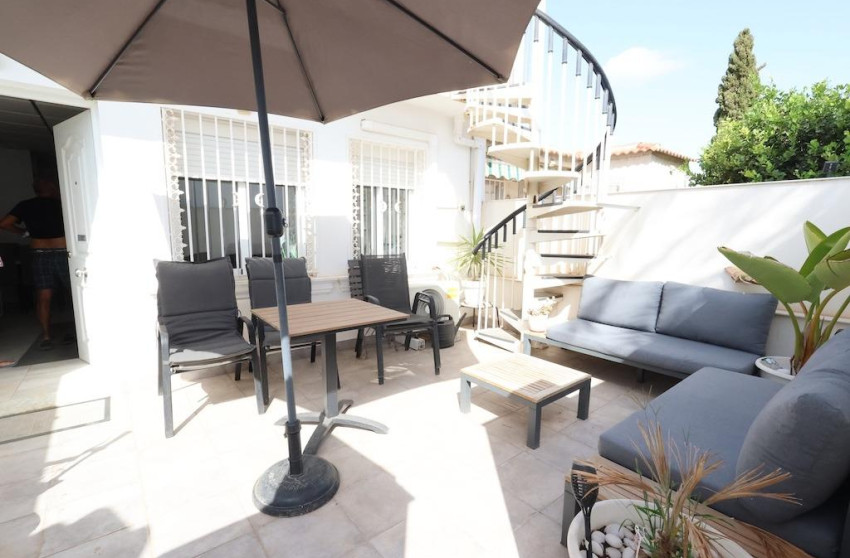 Resale - Bungalow - Groundfloor - Torrevieja - La Siesta - El Salado - Torreta