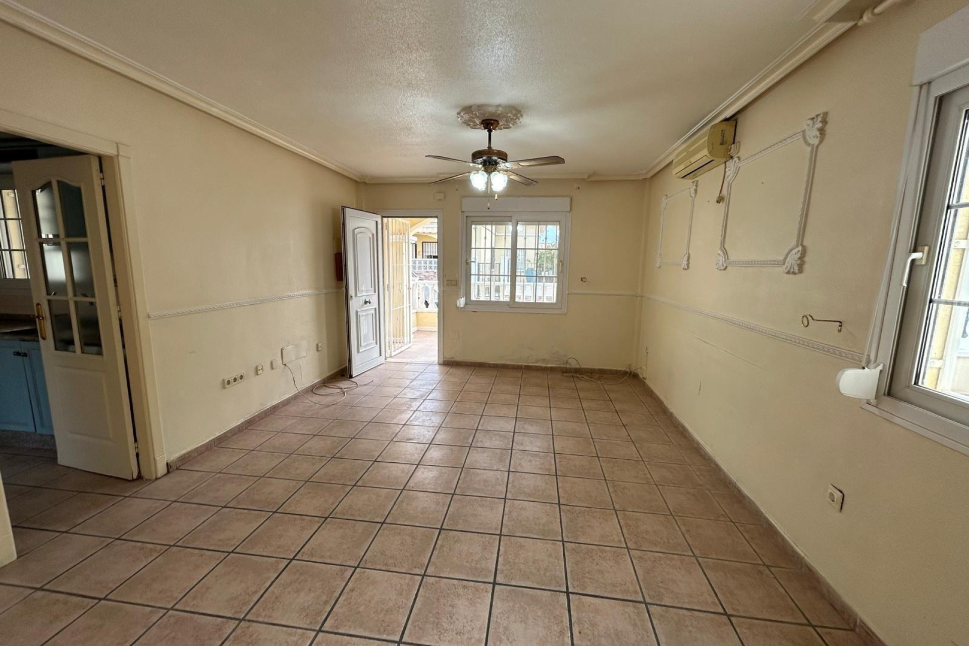 Resale - Bungalow - Groundfloor - Torrevieja - La siesta