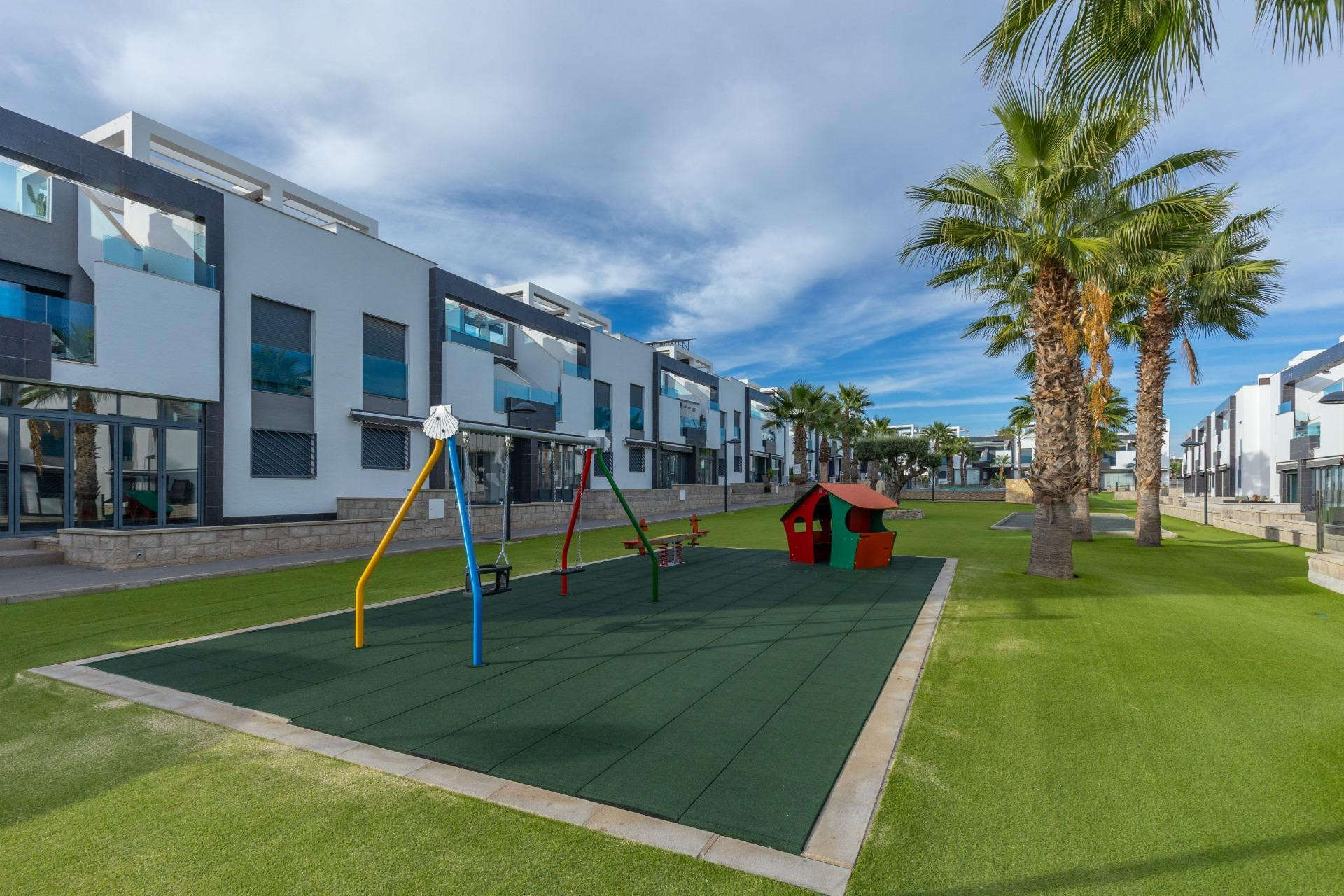 Resale - Bungalow - Groundfloor - Torrevieja - Los Balcones - Los Altos del Edén