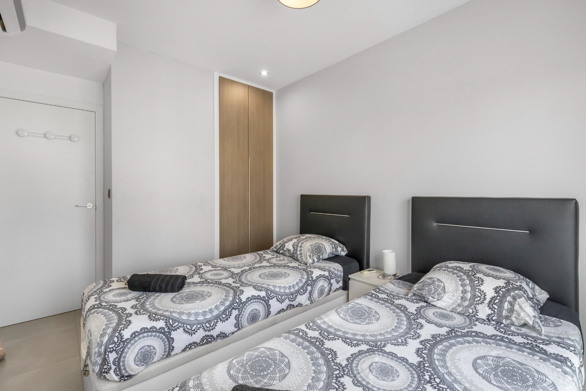 Resale - Bungalow - Groundfloor - Torrevieja - Los Balcones - Los Altos del Edén