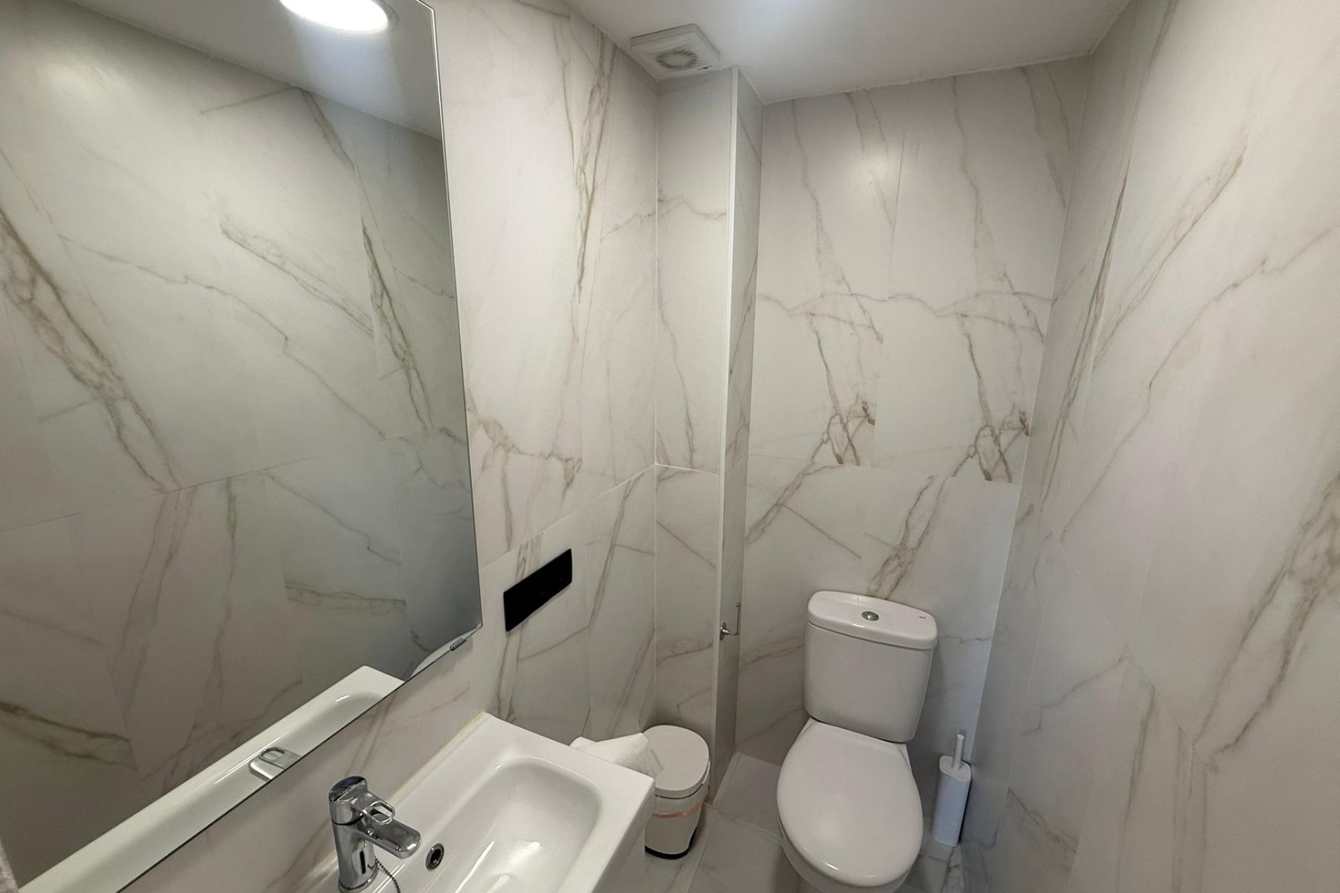 Resale - Bungalow - Groundfloor - Torrevieja - Miramar - Torre del Moro