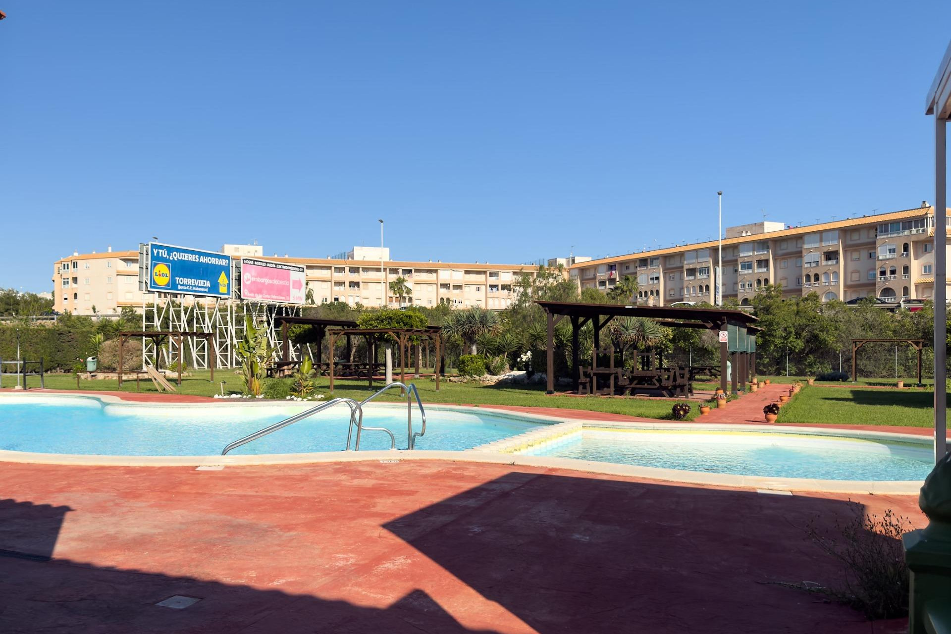Resale - Bungalow - Groundfloor - Torrevieja - Parque de las Naciones