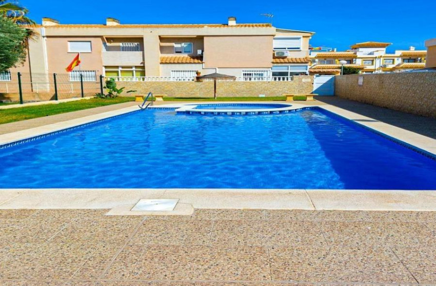 Resale - Bungalow - Groundfloor - Torrevieja - Parque las naciones