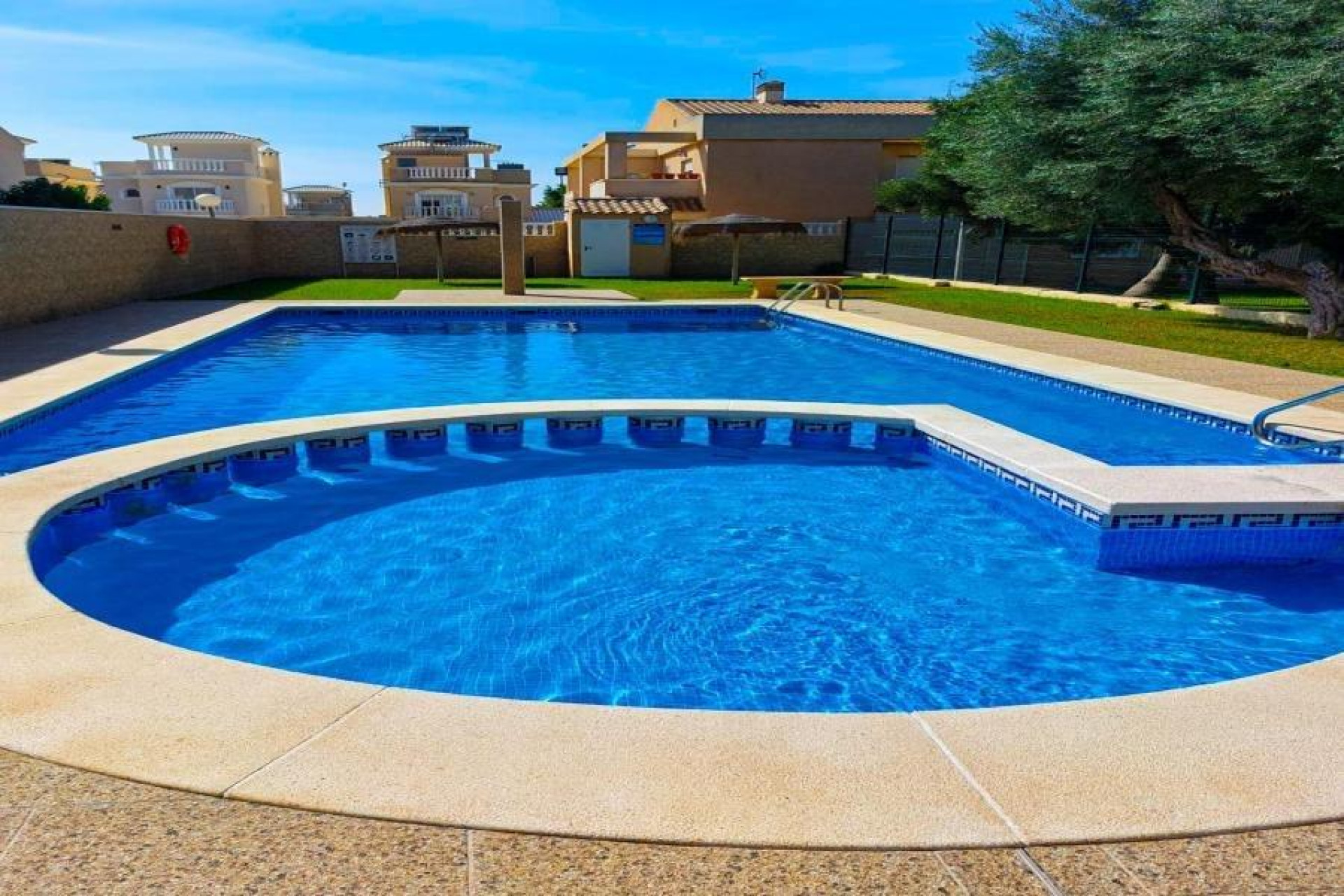 Resale - Bungalow - Groundfloor - Torrevieja - Parque las naciones