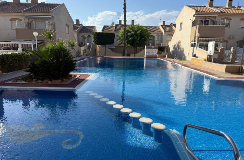 Resale - Bungalow - Groundfloor - Torrevieja - Parque las naciones