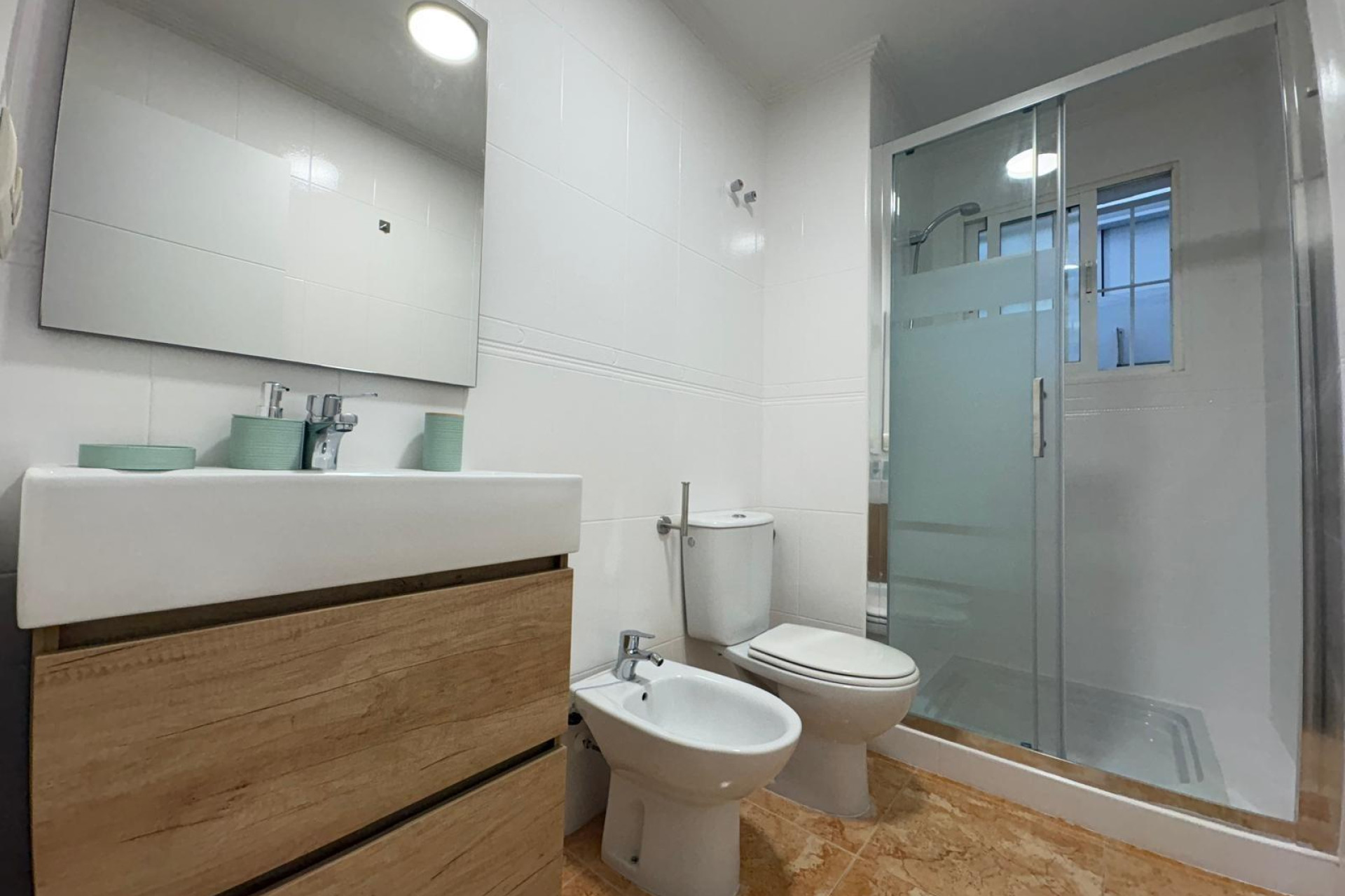 Resale - Bungalow - Groundfloor - Torrevieja - Paseo maritimo