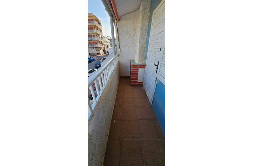 Resale - Bungalow - Groundfloor - Torrevieja - Playa de los Naufragos