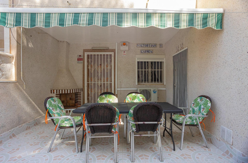Resale - Bungalow - Groundfloor - Torrevieja - Playa de los Naufragos