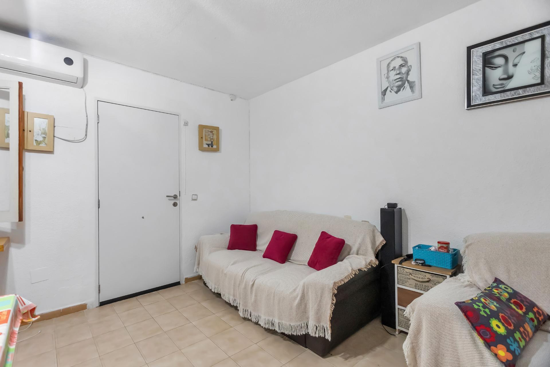 Resale - Bungalow - Groundfloor - Torrevieja - Playa de los Naufragos