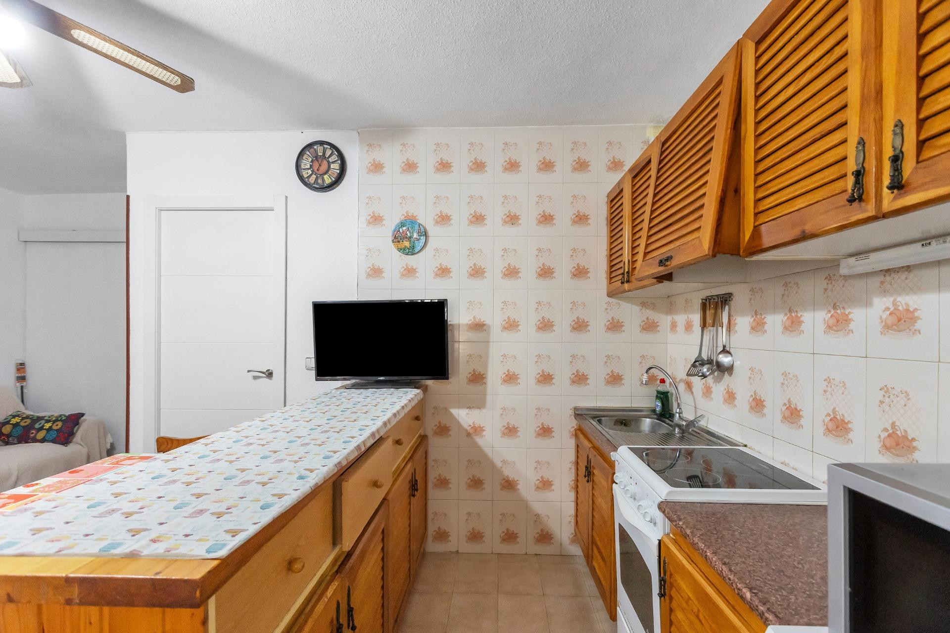 Resale - Bungalow - Groundfloor - Torrevieja - Playa de los Naufragos