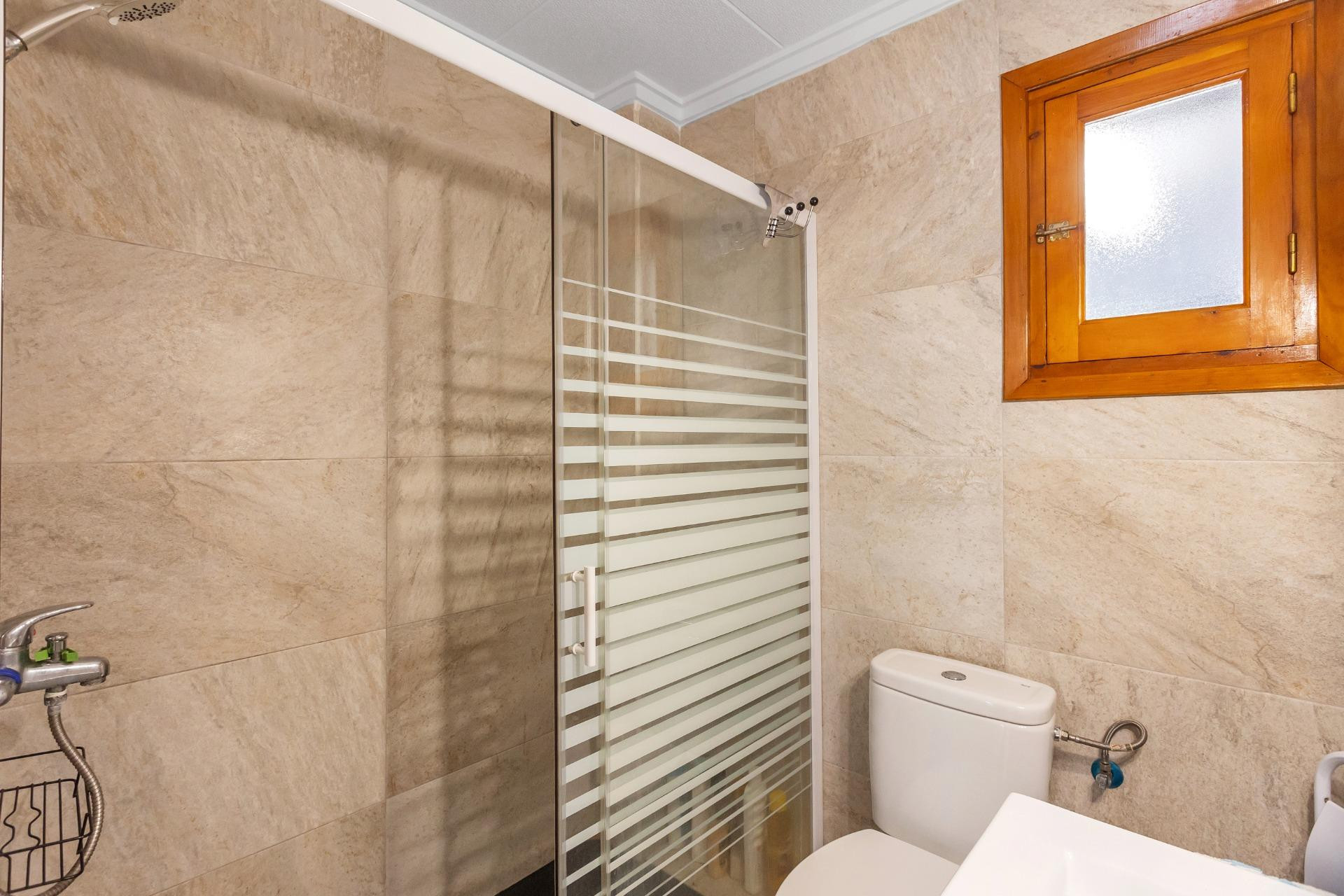 Resale - Bungalow - Groundfloor - Torrevieja - Playa de los Naufragos