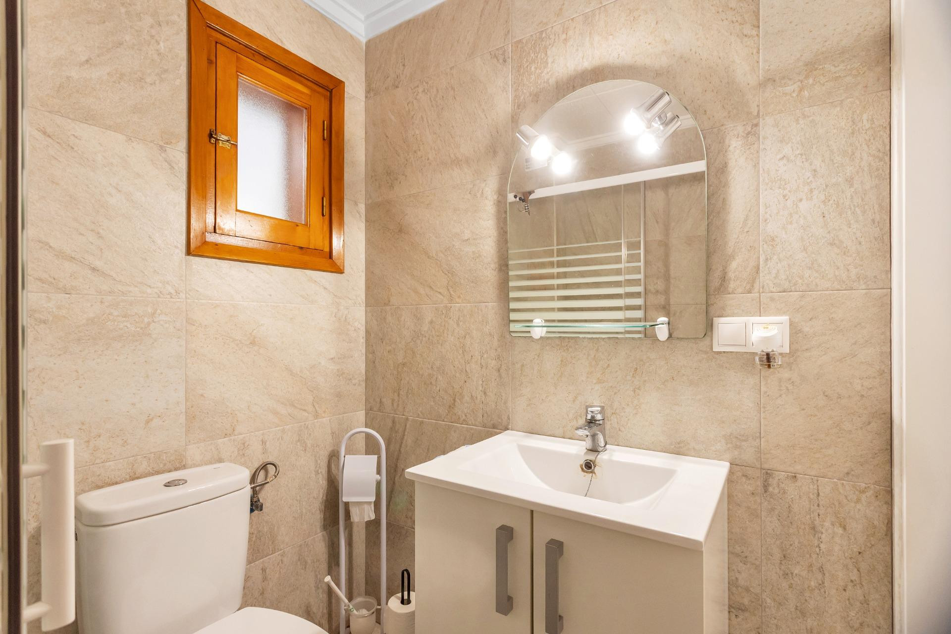 Resale - Bungalow - Groundfloor - Torrevieja - Playa de los Naufragos