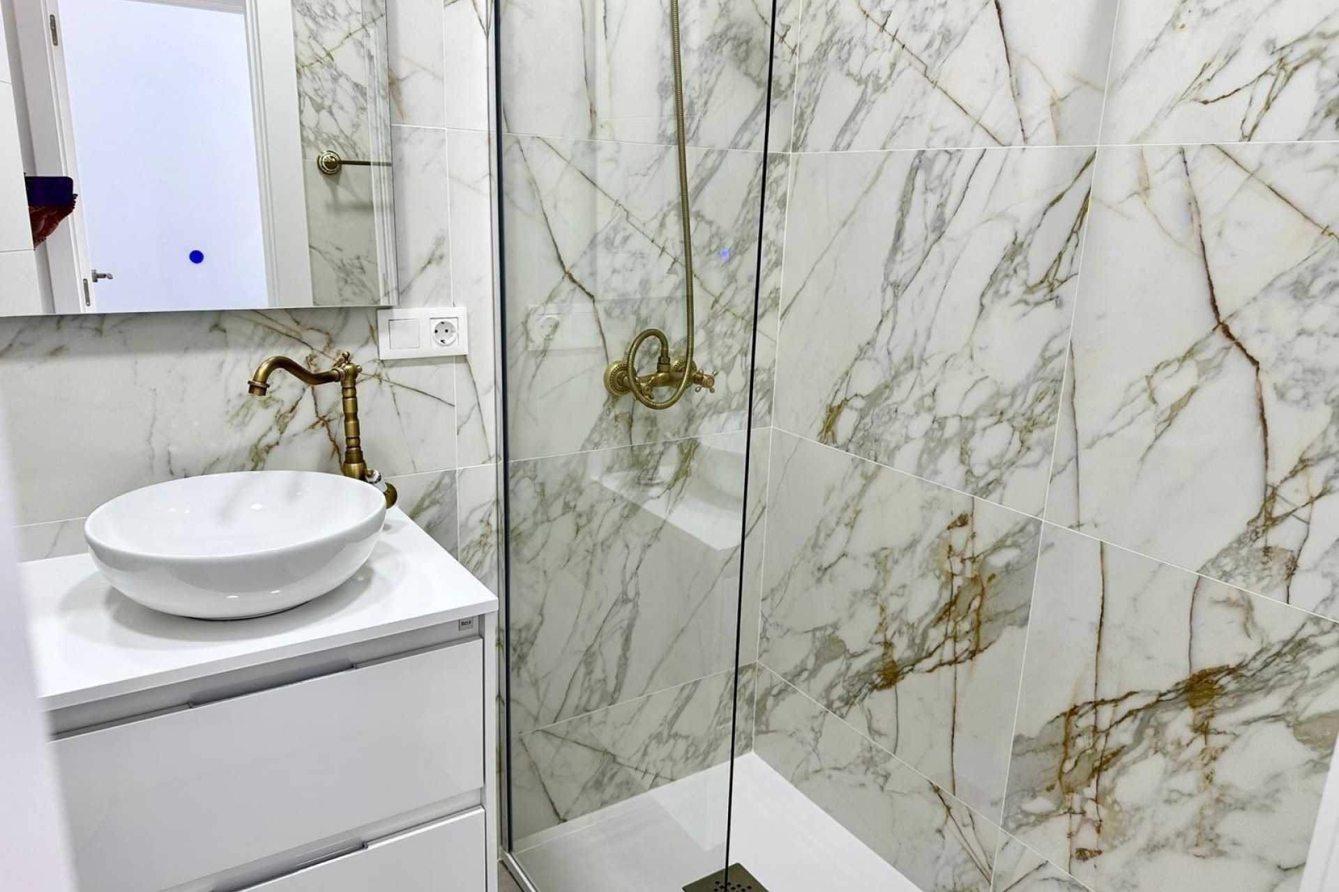 Resale - Bungalow - Groundfloor - Torrevieja - Playa del cura