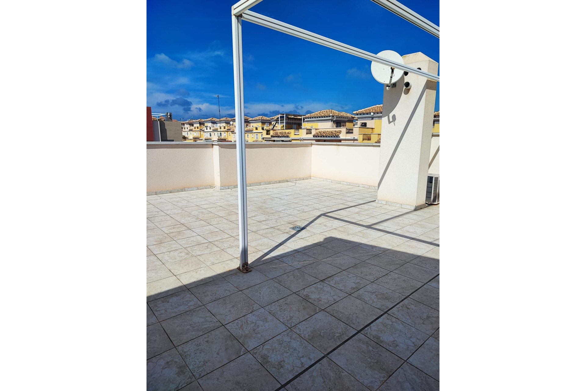 Resale - Bungalow - Groundfloor - Torrevieja - Playa del cura