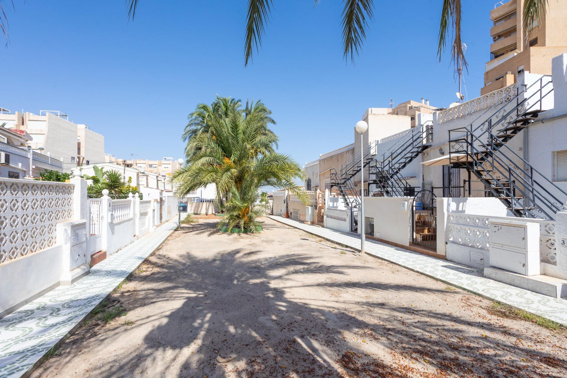 Resale - Bungalow - Groundfloor - Torrevieja - Torre del moro