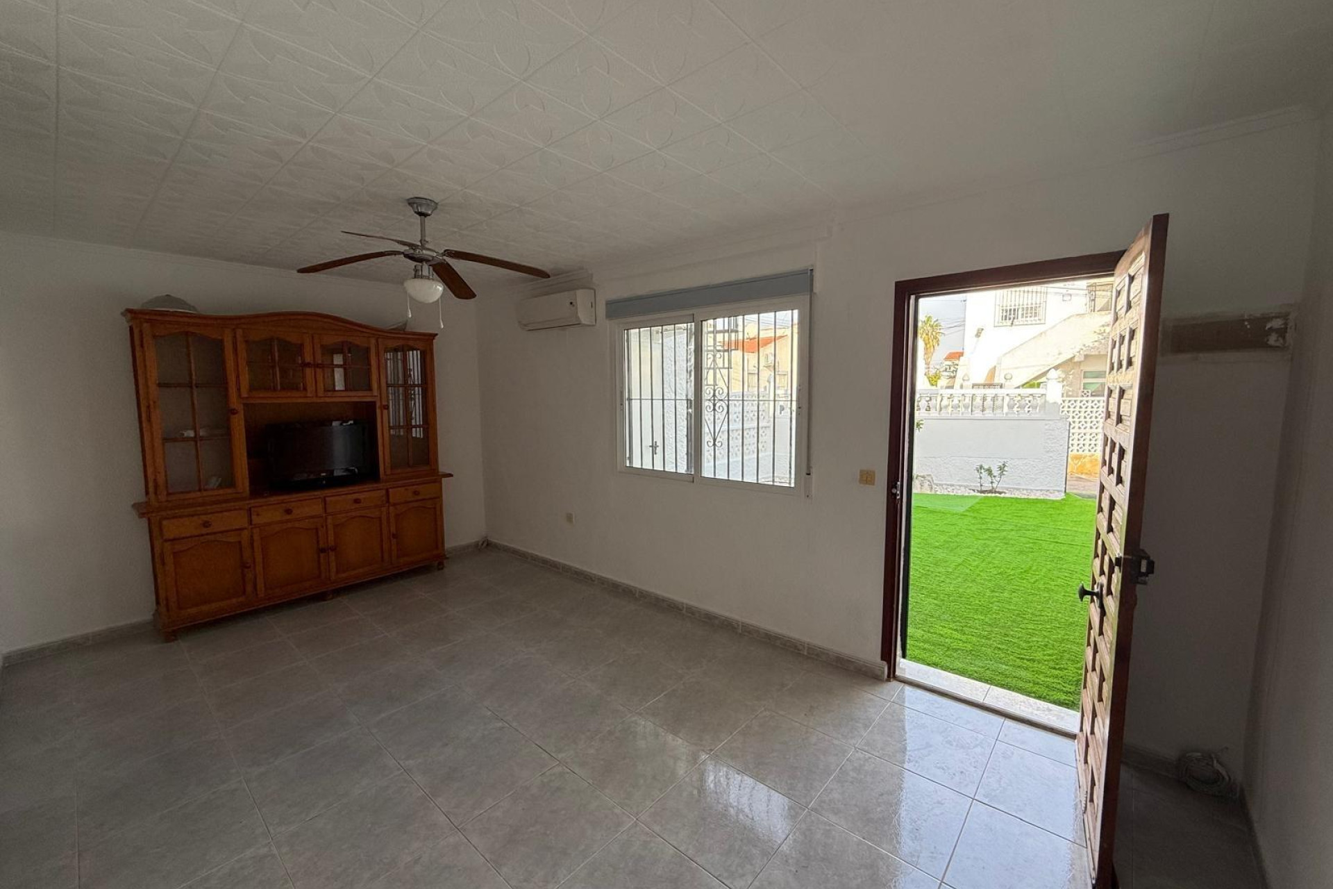 Resale - Bungalow - Groundfloor - Torrevieja - Torretas