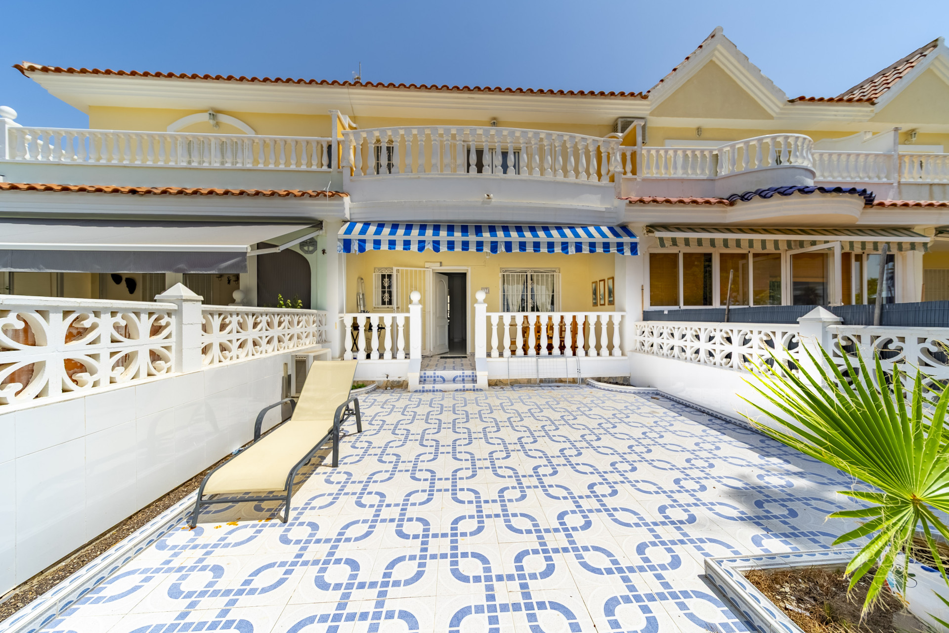 Resale - Casa de Pueblo - Ciudad quesada - Dona Pepa