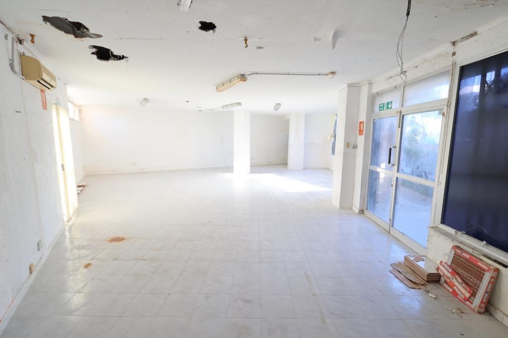 Resale - Commercial - Orihuela Costa - La Zenia